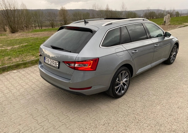 Skoda Superb cena 101900 przebieg: 177000, rok produkcji 2019 z Przemków małe 631